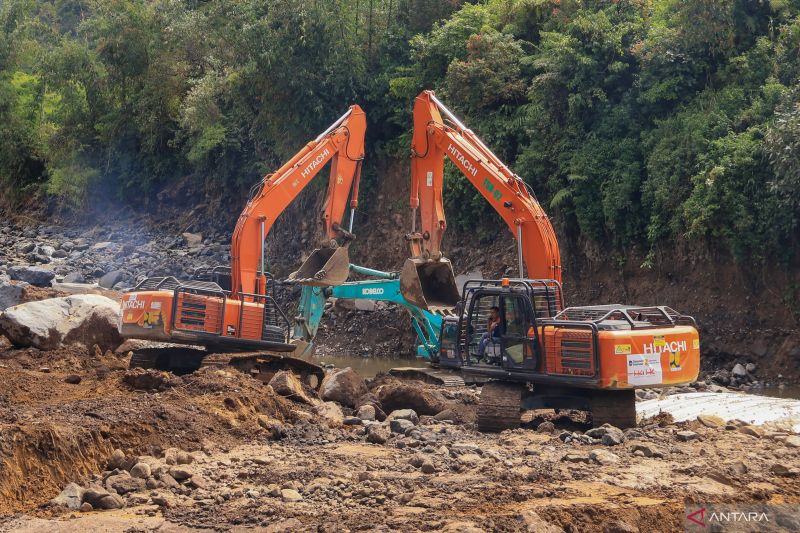 40 Tenaga Kerja Lokal Dikerahkan Buat Pulihkan Sumatera dari Dampak Bencana