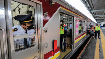 Tangerang Raya Terapkan PSBB, KRL Tetap Beroperasi