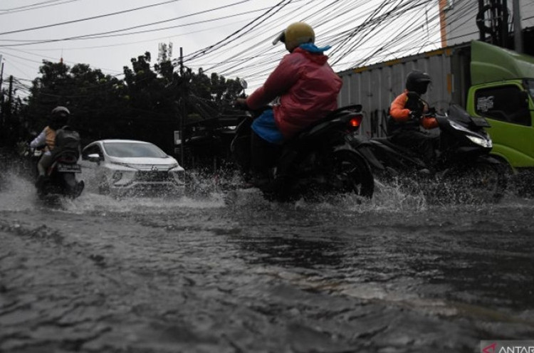 BMKG Minta Warga Jaksel Waspadai Potensi Banjir Hari Ini