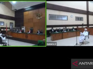 Rekam Suasana PN Jaktim, Lima Simpatisan Rizieq Shihab Diamankan Polisi