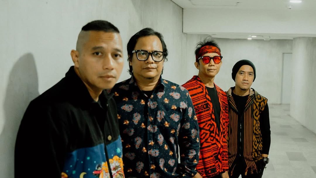 Makna Rindu dan Perpisahan dalam Lagu “Mendengar Kabar” Milik The Rain, Begini Liriknya