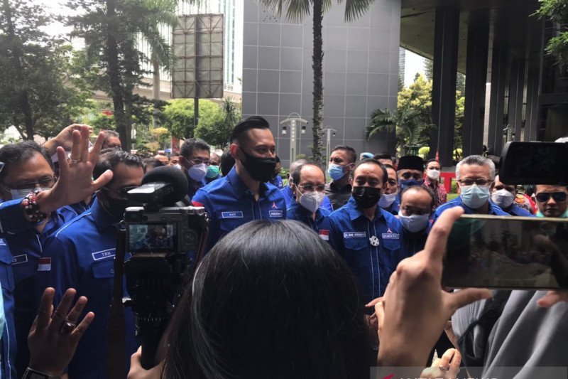 AHY di Kemenkumham. (Foto: Antara)