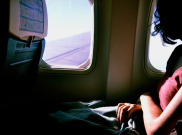 Kesal Dengar Dengkuran Penumpang Lain? Ikuti Cara Travellers Lain Menghalaunya