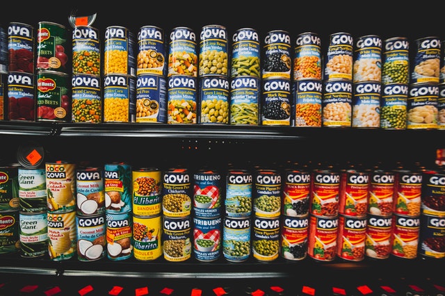 Bakteri botulism hidup dalam makanan kaleng yang dalam kondisi sudah rusak. (Foto: pexels.com/Edwin Jose)