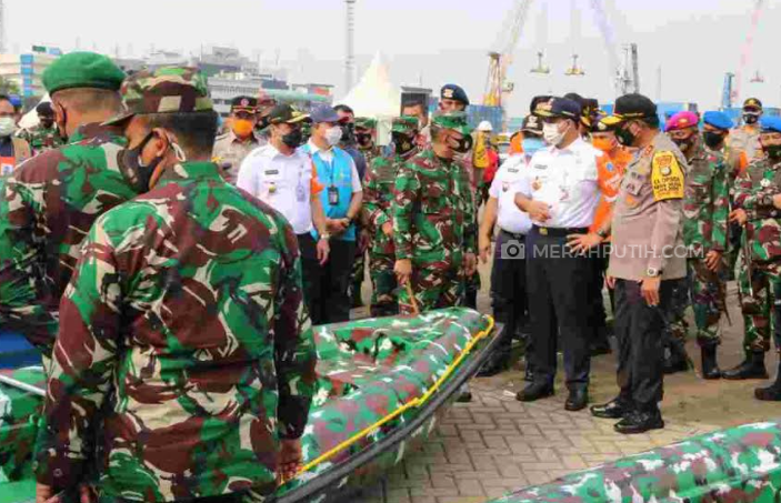 Perahu Evakuasi Hingga Tempat Pengungsi Korban Banjir Terpapar COVID-19 Dibedakan