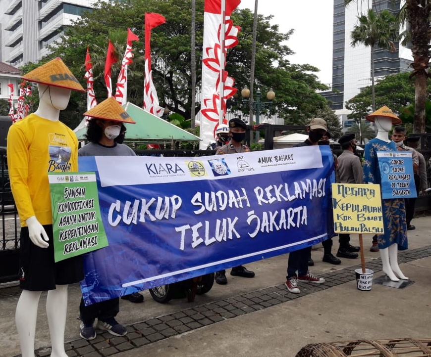 Geruduk Balaikota, KIARA Nilai Anies Berniat Legalkan 13 Proyek Reklamasi