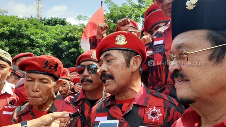   1.500 Satgas PDIP Apel di Benteng Vastenburg, FX Rudy: Kita Solid Dukung Purnomo-Teguh