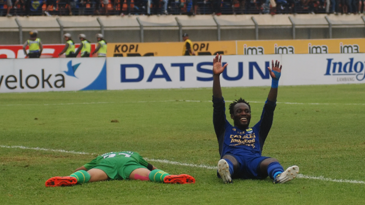 Belanja ke Pasar Tradisional, Essien Pakai Tas Emak-emak