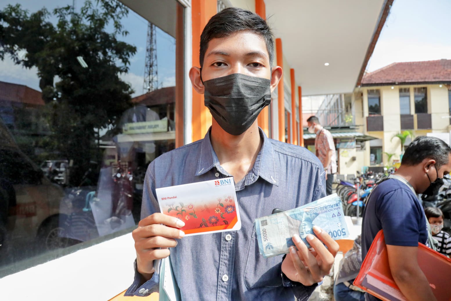 Pencairan Bantuan Non Tunai.(Foto: Kemensos)
