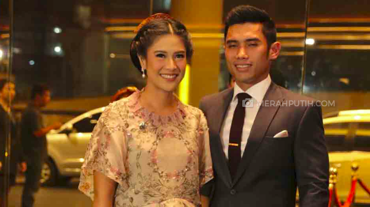 Raisa Menikah, Dian Sastro Puji Kecantikannya