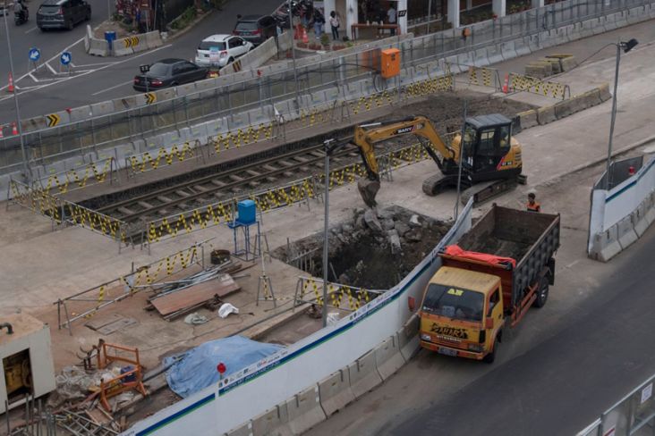 Penemuan rel trem di proyek MRT Fase 2. Foto: ANTARA