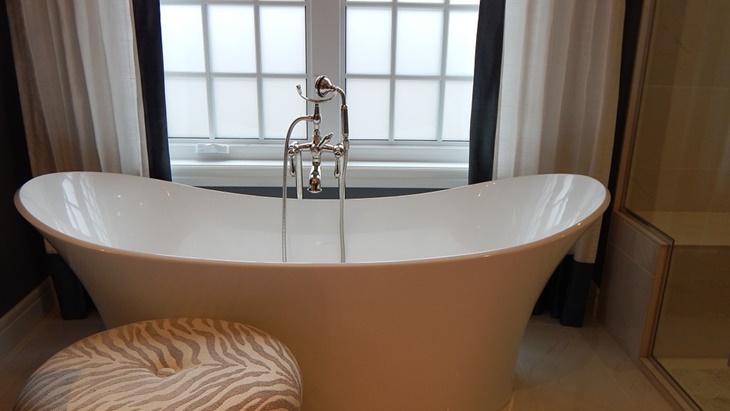 Berendam Dalam Bathtub Bisa Mengurangi Stres, Ini Alasannya