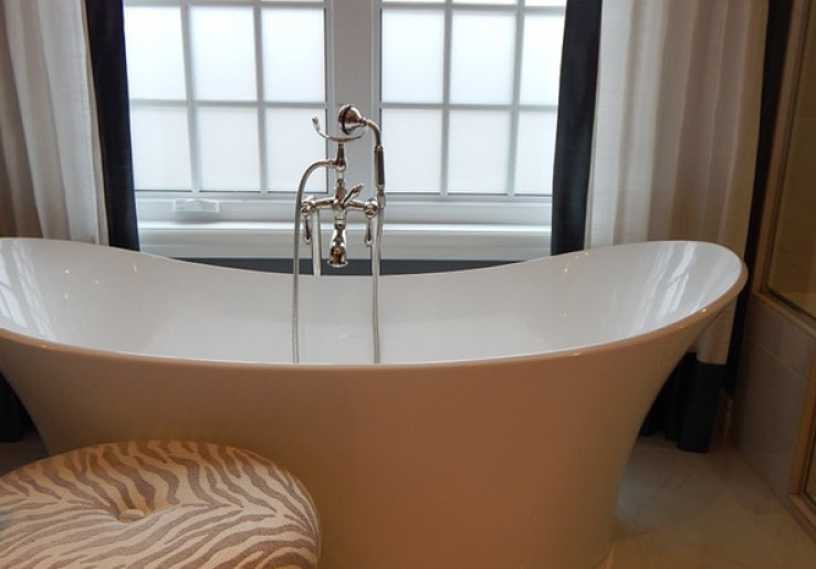 Berendam Dalam Bathtub Bisa Mengurangi Stres, Ini Alasannya