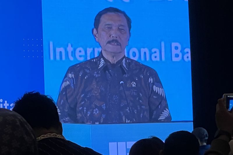Luhut Ungkap Rencana Bangun Pusat Riset Baterai EV Terbesar di Morowali
