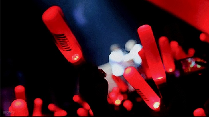 Lain K-Pop Idol, Lain Pula Lightsticknya
