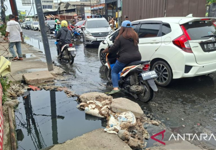 Bau Got Menyengat di Kalideres, Pemkot Jabar Salahkan PAM Jaya