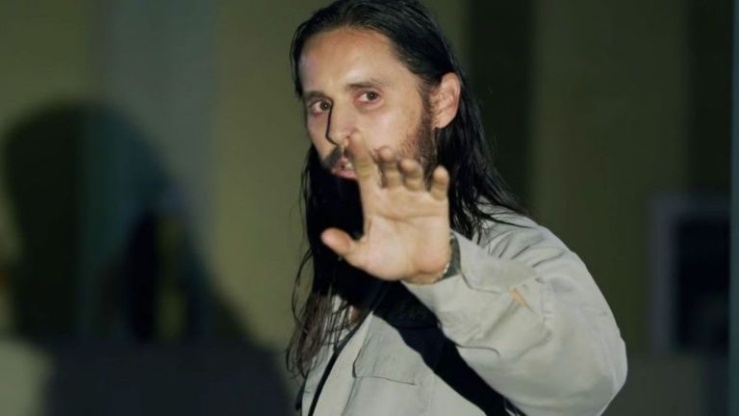 Jared Leto Bagikan Tampilan Pembunuh Berantai Manipulatif dalam 'The Little Things' 