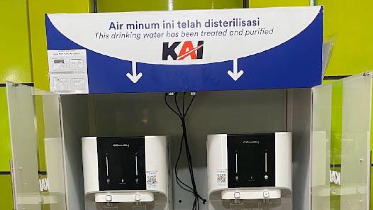 KAI Hadirkan Refill Station Air Minum di Stasiun, Dorong Penggunaan Tumbler