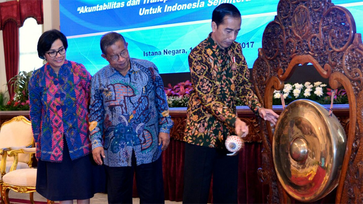 Presiden Jokowi Dorong Jajarannya Beralih ke Transaksi Non Tunai