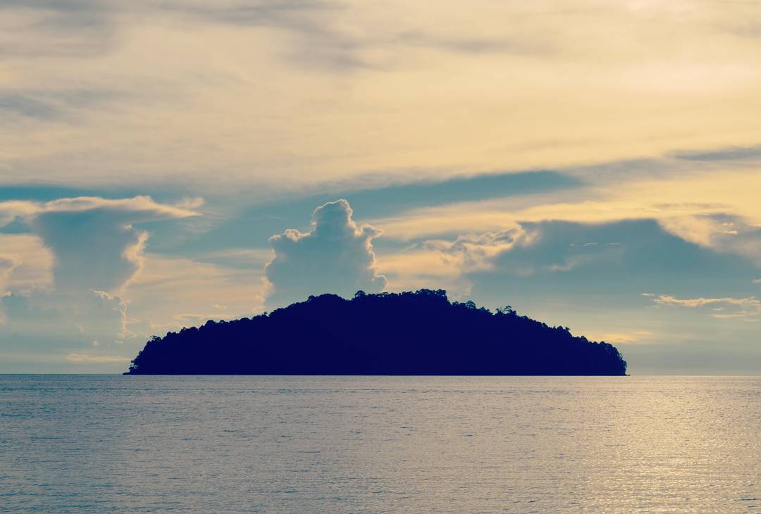 Pulau Bulu Poloe sangat indah (Foto: Instargam/baronet1st)
