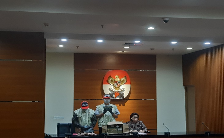Barang bukti berupa uang hasil suap yang diterima Bupati Lampung Utara