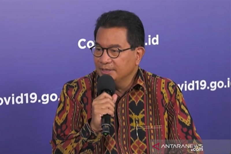 Juru Bicara Satuan Tugas Penanganan COVID-19 Wiku Adisasmito dalam tangkapan layar akun Youtube BNPB Indonesia saat menayangkan acara bincang-bincang Satuan Tugas Penanganan COVID-19 di Jakarta, Jumat (24/7/2020). (ANTARA/Dewanto Samodro)