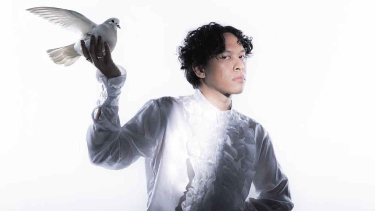Hindia Hadirkan Mixtape 'Doves, 25' on Blank Canvas', Potret Berbagai Fenomena di Penghujung 2024
