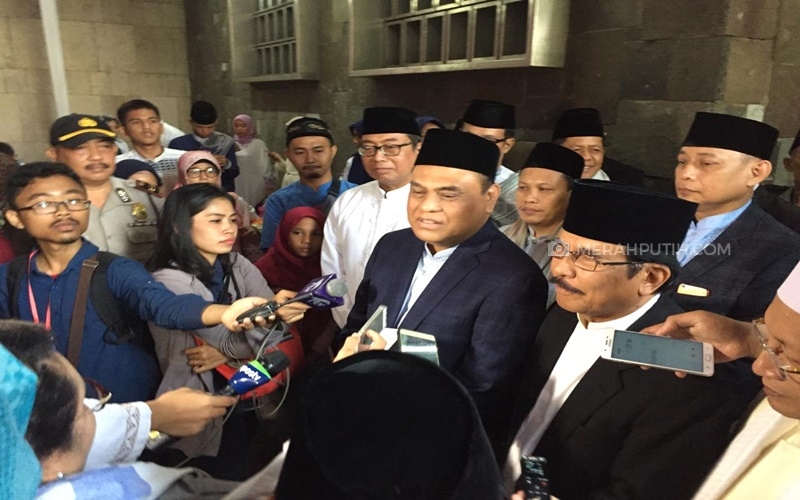 Presiden Jokowi Serahkan Sapi Kurban Ukuran Jumbo untuk Jemaah Masjid Istiqlal