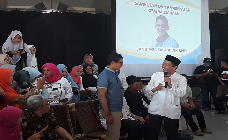 Sandiaga Uno berdialog dengan warga Cirebon