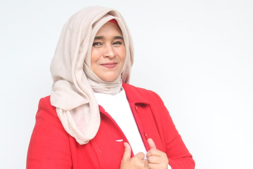 Mengapa Neno Warisman Tak Pantas Dapat Gelar Laksamana Muda Cut Nyak Dien?