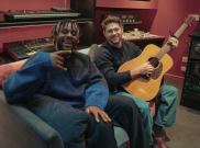 Awali 2026, Myles Smith Rilis Single Emosional 'Drive Safe' Bersama Niall Horan