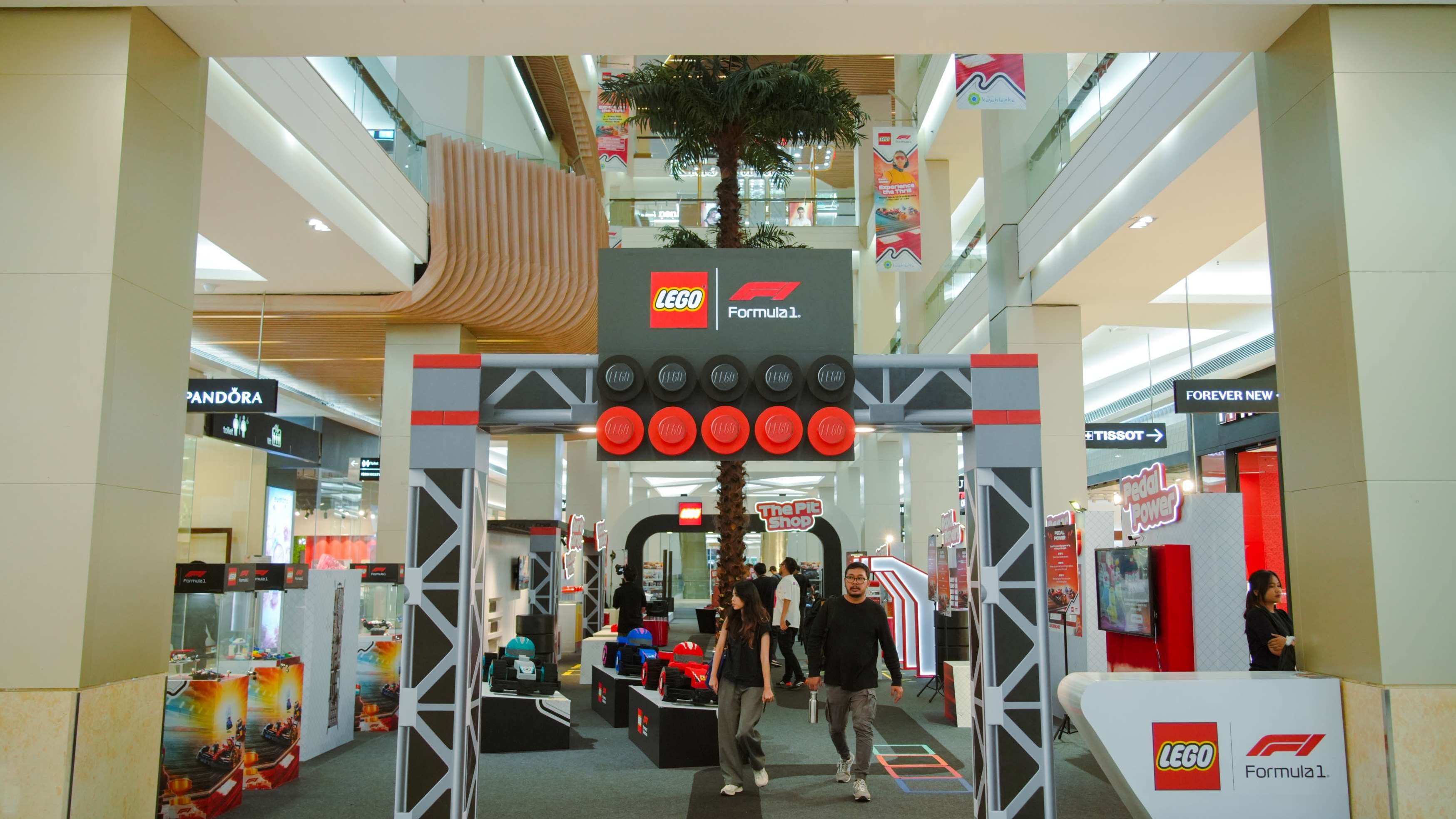Build the Thrill Bawa Keseruan Kolaborasi LEGO dan F1