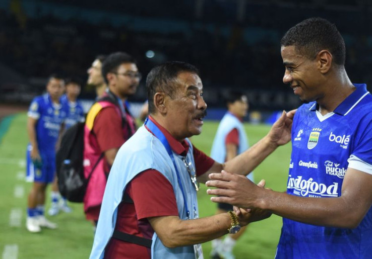 Persib Enggan Terpancing Persija dan Persebaya Umbar Rekrutan Baru