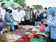 Tinjau Pasar Wisata Pabean Sedati Jatim, Menko Zulhas Akui Harga Cabai Tinggi
