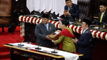 Momen Sidang Paripurna DPR Tentang RUU APBN 2026 dan Nota Keuangan