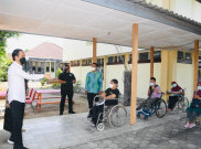 Tinjau Vaksinasi Pelajar SLB di DIY, Jokowi: Tetap Patuhi Prokes