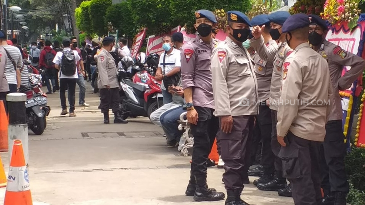Warga Tolak Formula E ke Gedung DPRD