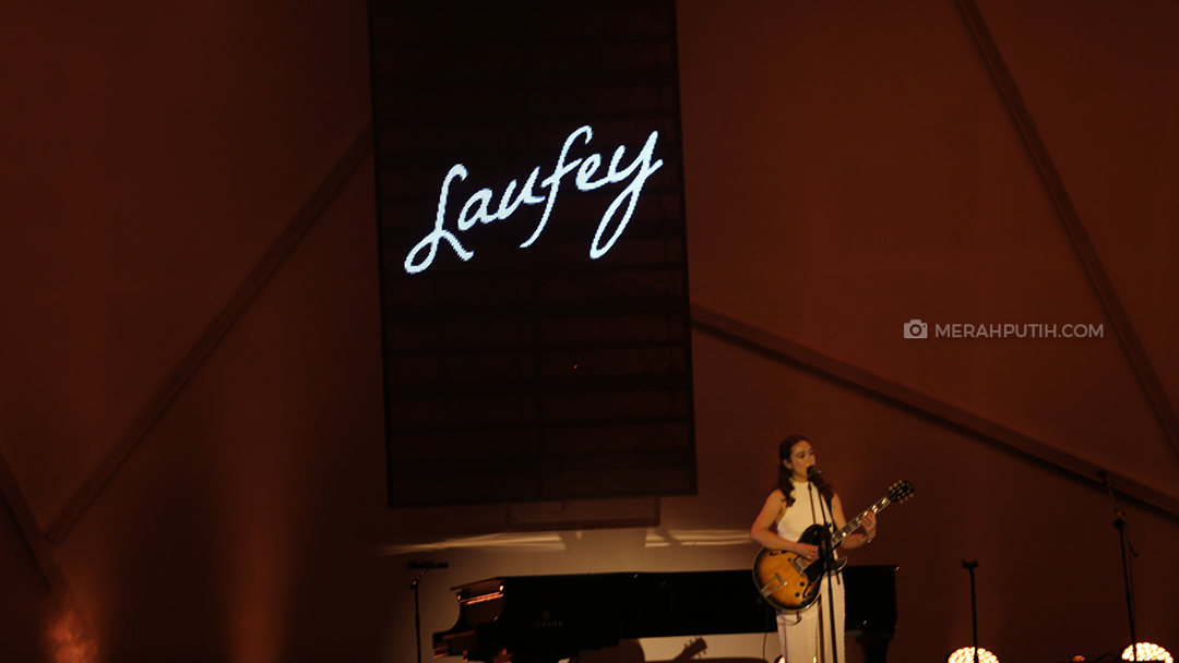 Tampil One Woman Show, Laufey Memukau di Java Jazz Festival 2024 