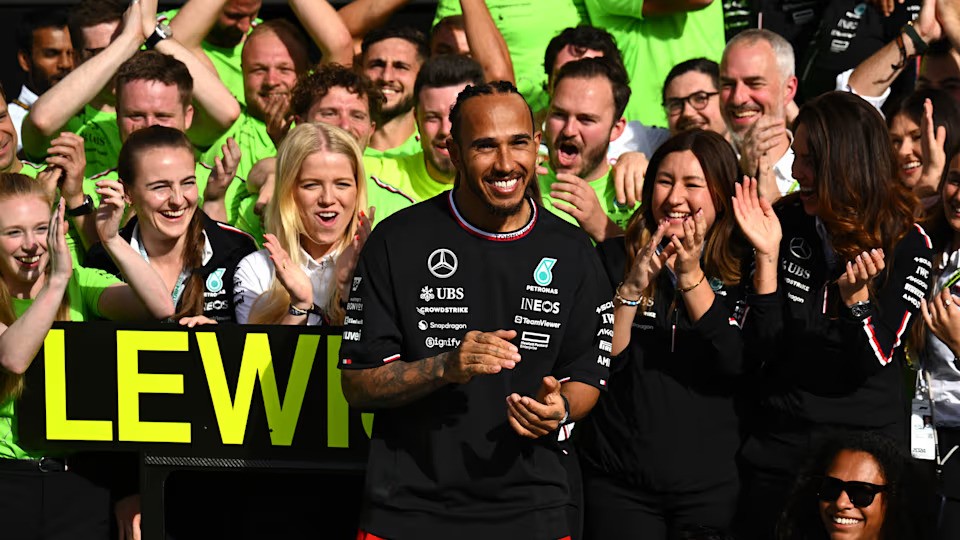 Mercedes Ingin Berikan Musim Tak Terlupakan bagi Lewis Hamilton