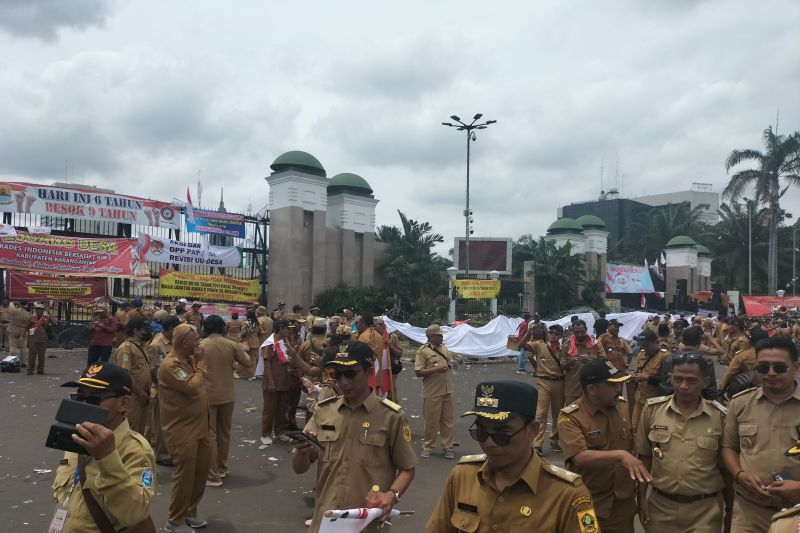 DPR Tindak Lanjuti Aspirasi Kades Soal Perpanjangan Masa Jabatan