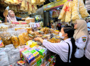 Sidak Jelang Lebaran 2026, Pemkot Solo Temukan Makanan Kedaluwarsa dan Kemasan Rusak di Pasar