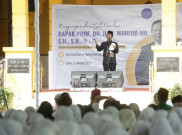 Kunjungi Panti Asuhan di Medan, Mahfud Terangkan Urgensi Negara Rawat Anak Yatim
