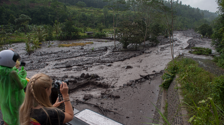 Banjir Lahar Hujan Terjang Dua Sungai di Bali