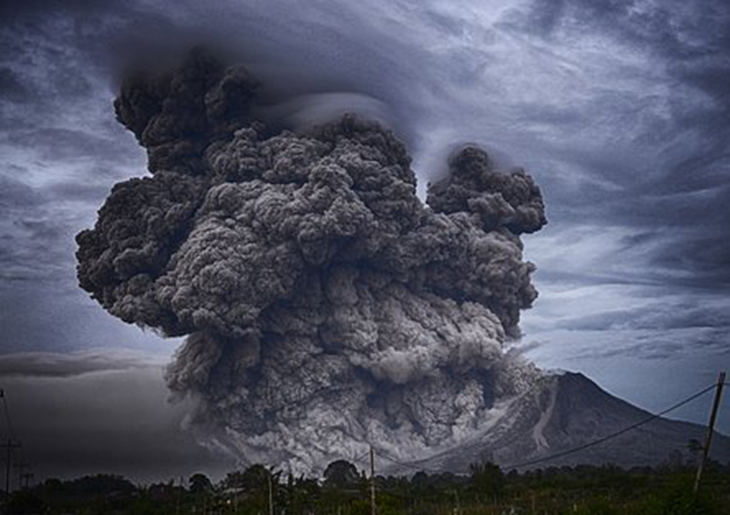 Jangan Panik! Lakukan ini Jika Terjadi Erupsi atau Hujan Abu Vulkanis. Orang Indonesia Wajib Tahu