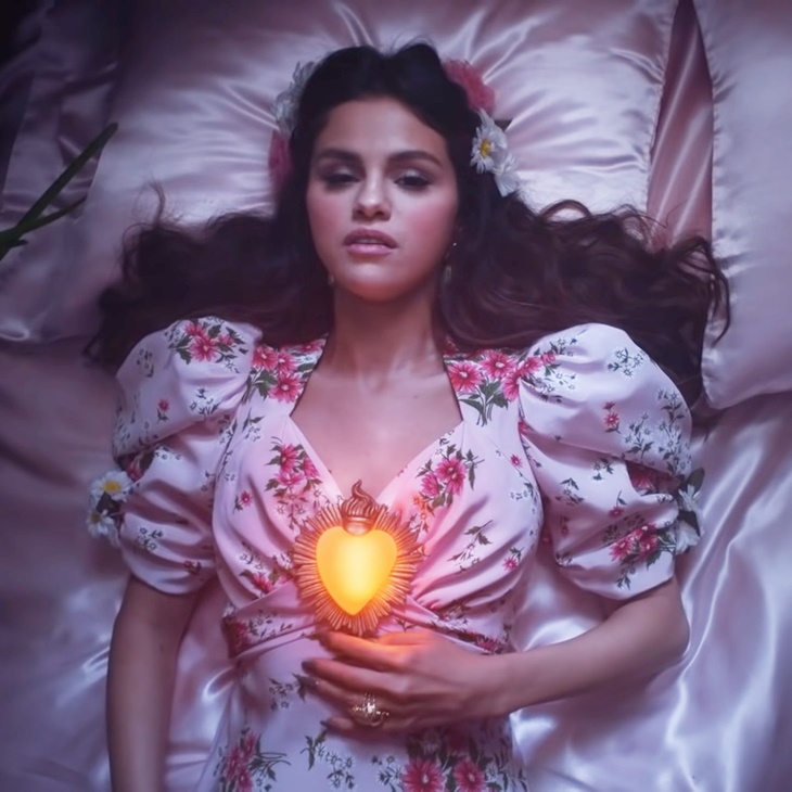 Selena Gomez Rilis Lagu Bahasa Spanyol &lsquo;De Una Vez&rsquo;