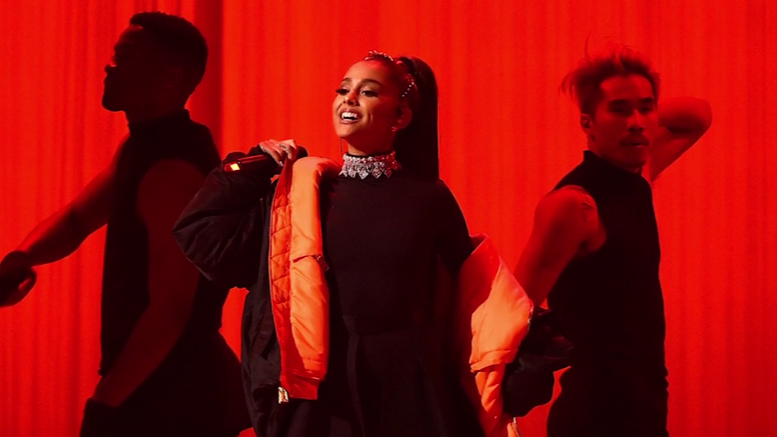 Tiket Konser Amal Ariana Grande Ludes dalam Hitungan Menit