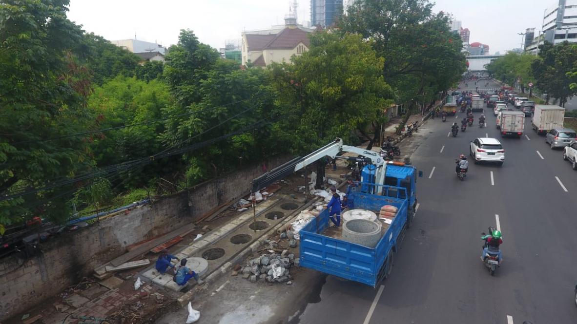  [HOAKS atau FAKTA]:  Anies Berendam di Sumur Resapan
