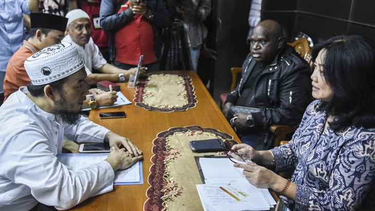 Tim Pembela Habib Rizieq Berangkat ke Arab Saudi