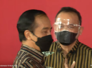Jokowi Saksikan Cak Lontong Hingga Bimbim Slank Divaksinasi