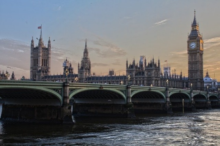 Kasus COVID-19 di Britania Rraya mengalami penurunan. (Foto: Pixabay/derwiki)